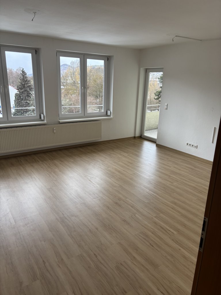 Platz für Kinder, Freizeit & Co.: 4-Zimmer-Wohnung mit Balkon