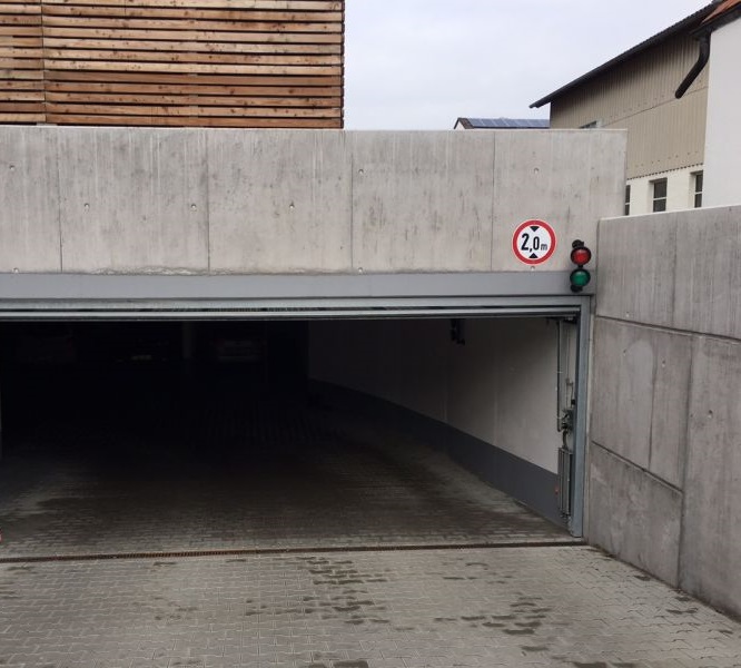 Tiefgarageneinfahrt