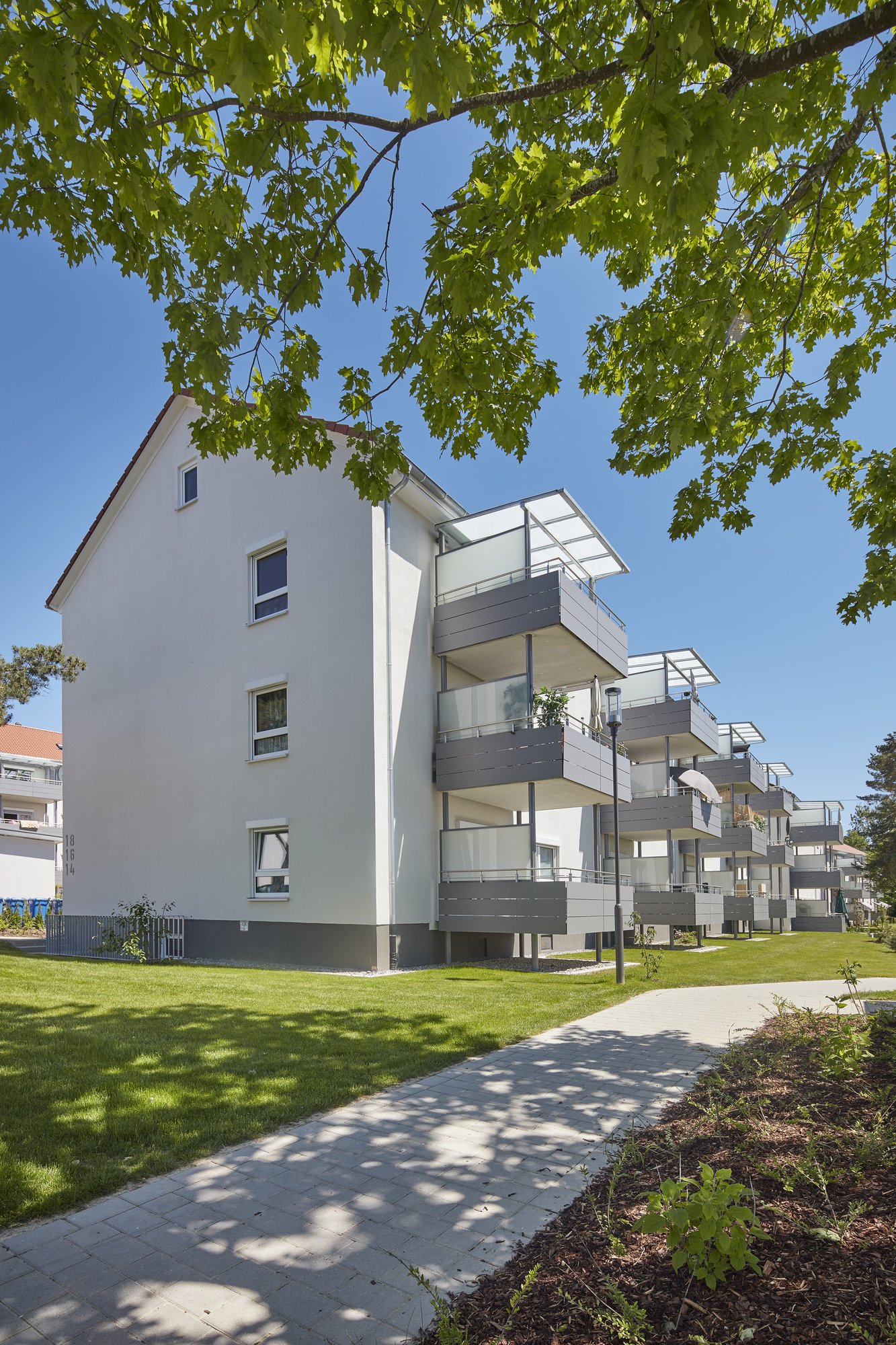 3-Zimmer-Wohnung mit Balkon und separater Küche