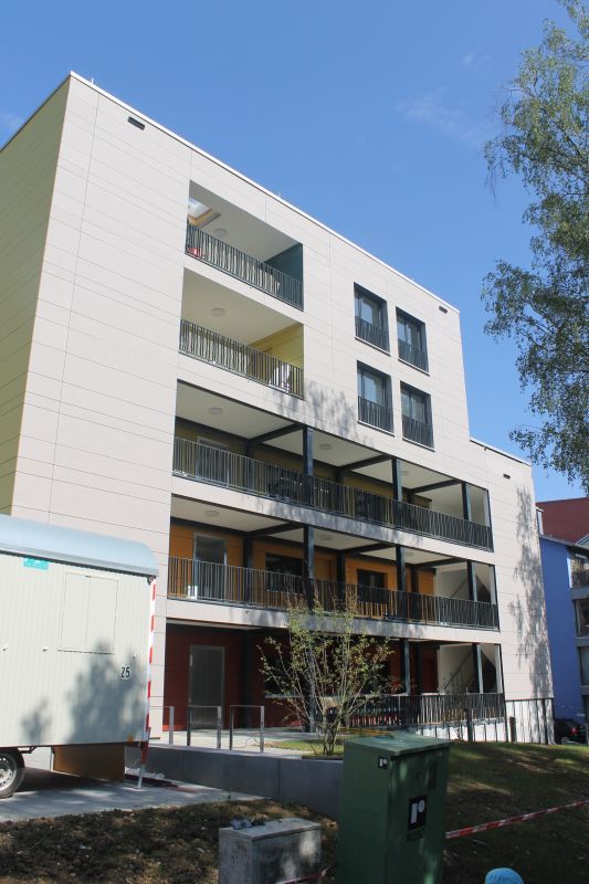 Rollstuhlgerechte 3-Zimmerwohnung mit Balkon in Tübingen - Photo 2