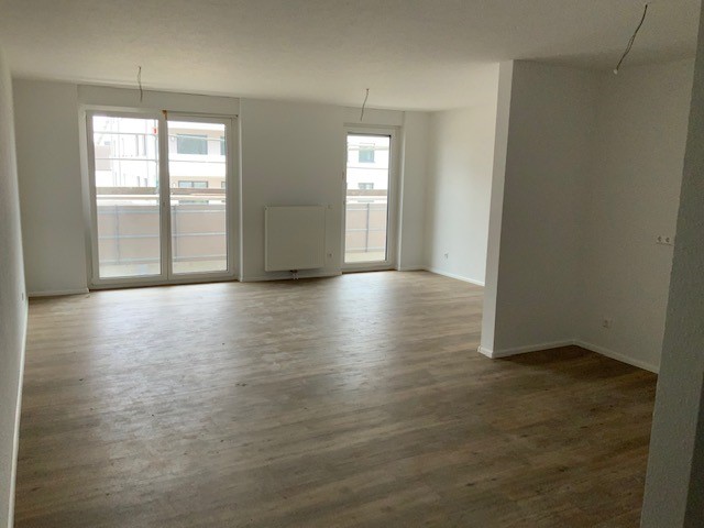 Wohnzimmer und Küchenbereich (Bild von Vergleichswohnung)