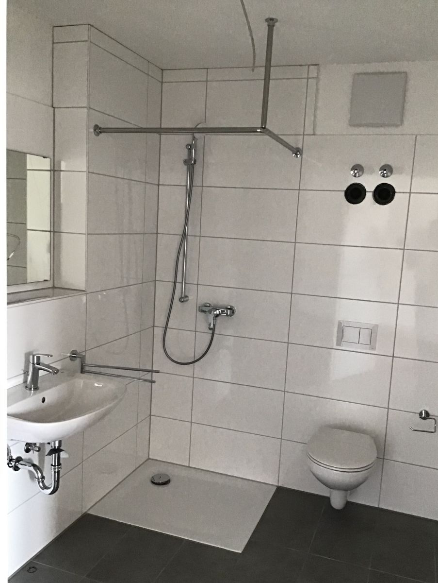 Muster-Badezimmer