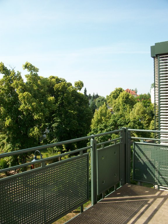 Lichtdurchflutete 2-Zimmer-Wohnung mit Balkon und Abstellraum - Foto 3