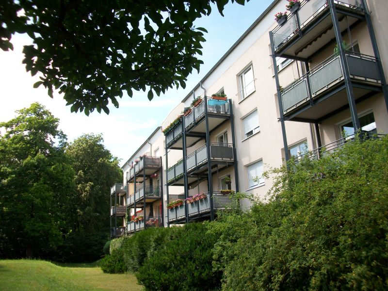 Hier lässt es sich leben: Schön geschnittene 2-Zimmerwohnung mit Balkon