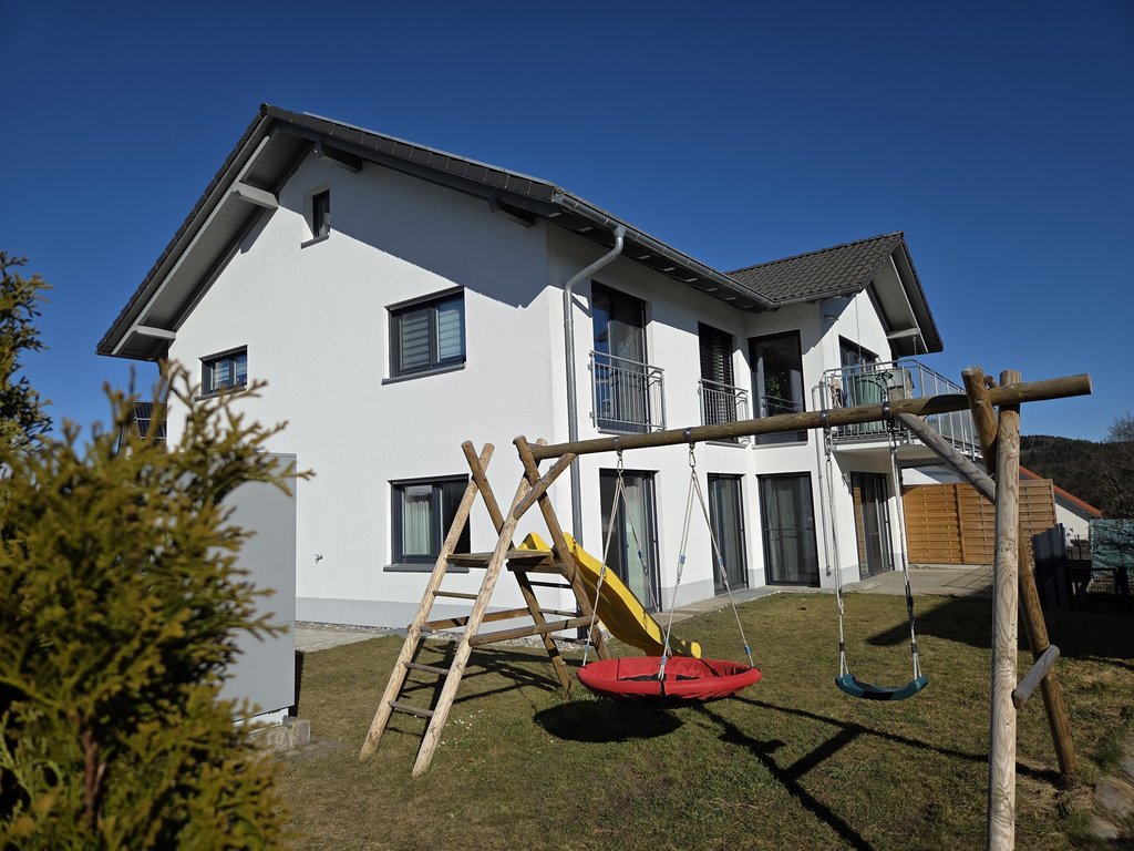 Hier stimmt alles: Moderne 5-Zimmer Wohnung mit Garten!