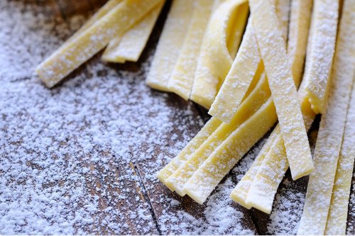 Tagliatelle mit Brunnenkresse und Mandelsauce - GSW Sigmaringen
